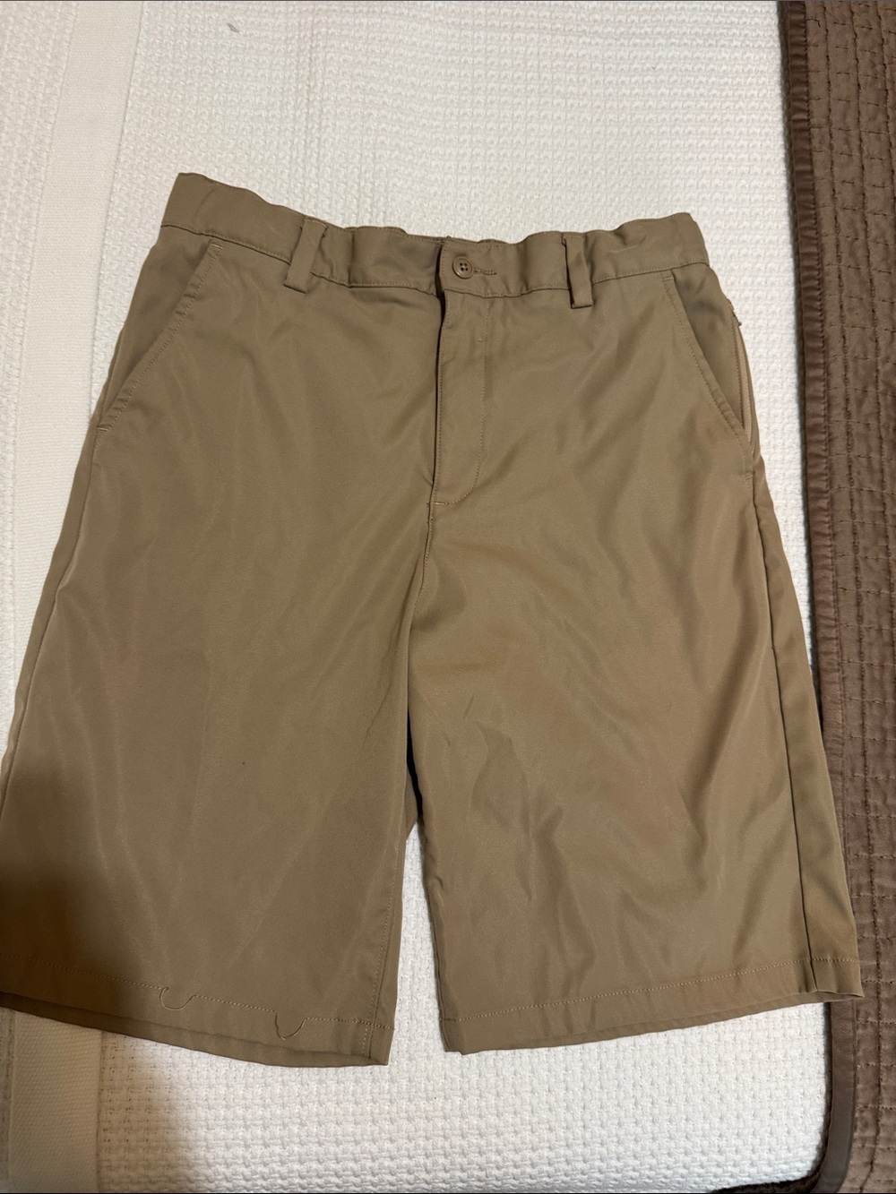 Lands' End uniform dry-fit khaki Shorts 18